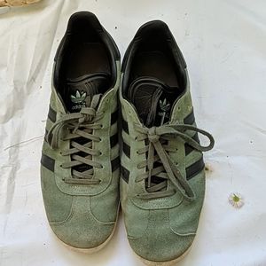 Adias green skate shoes